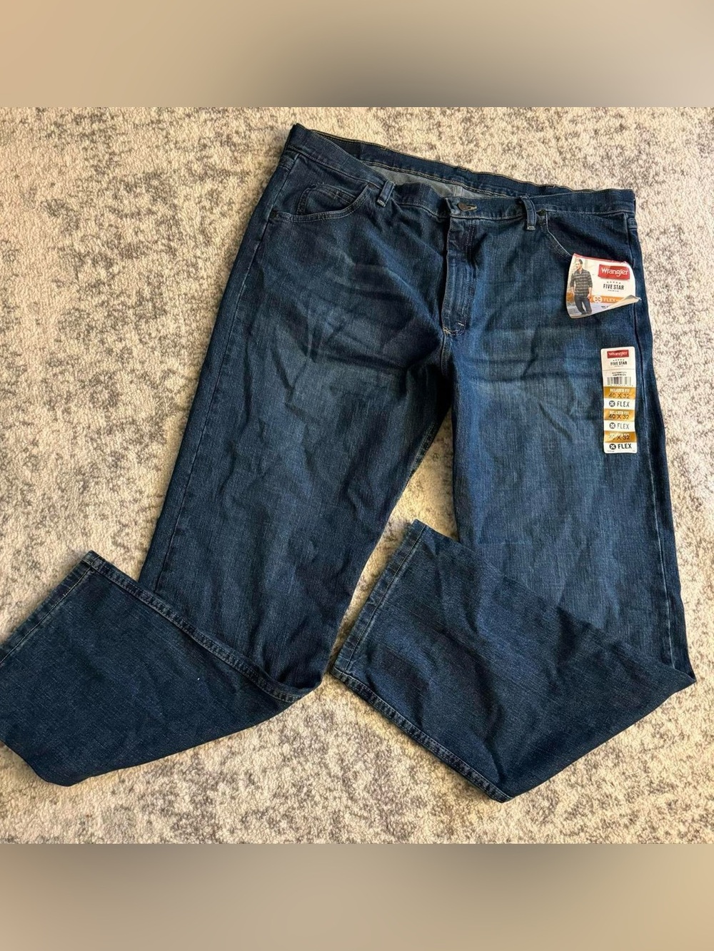 Wrangler Jeans Relaxed Fit 40 x 32 Brand New